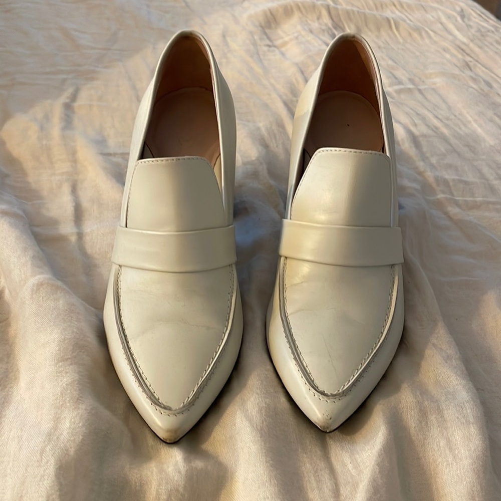 Taryn Rose white closed toe heels